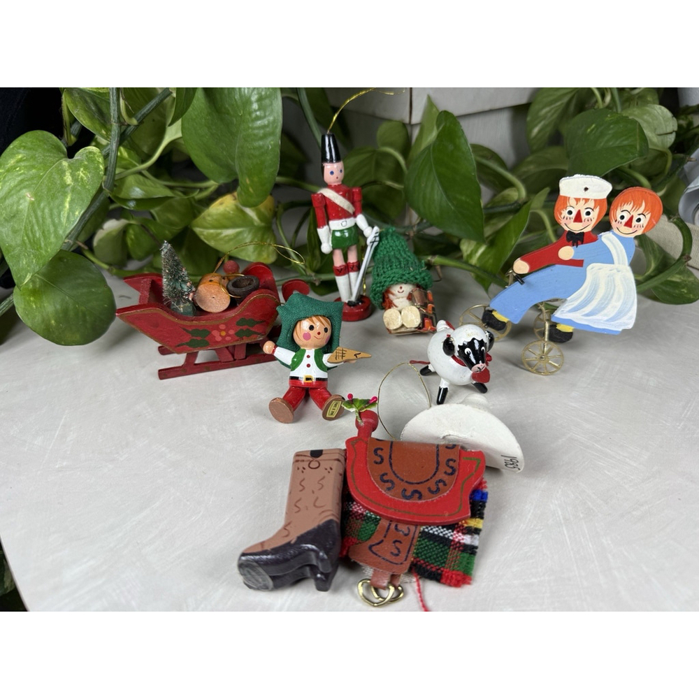Vtg Hand Painted Wooden Ornaments Set 7 Sleigh Christmas Holiday 1970’s-80’s